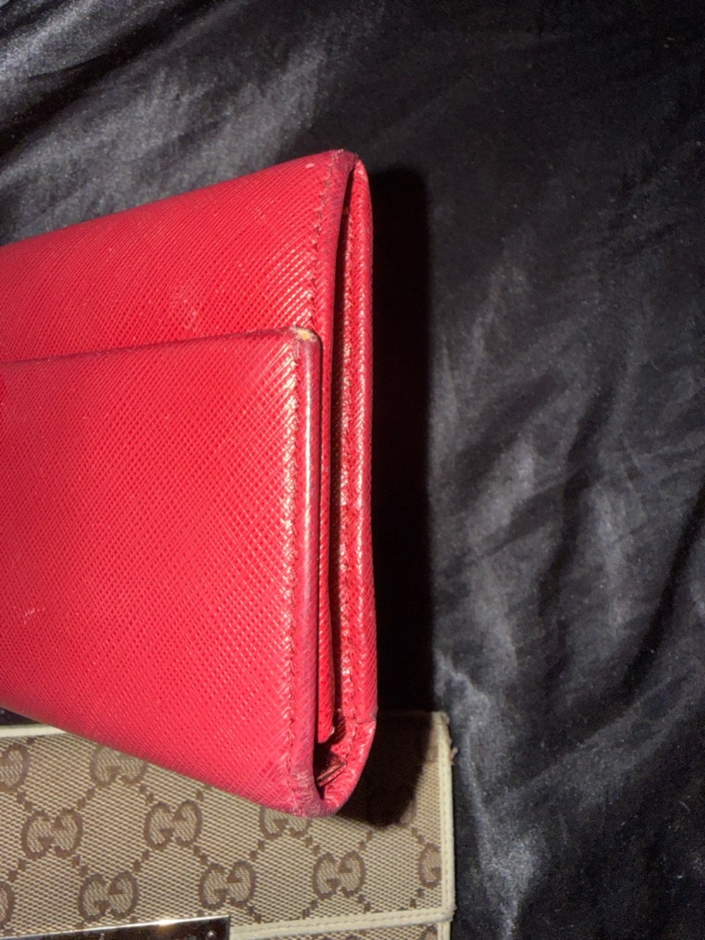 Salvatore Ferragamo Red Saffiano Leather Bow Clasp Wallet & Gucci wallet bundle - Picture 4 of 15
